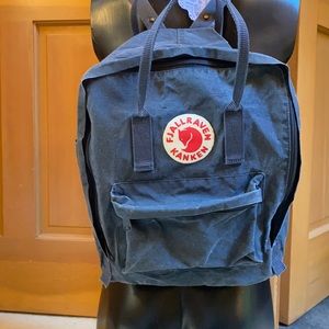 Fjallraven Kanken back pack